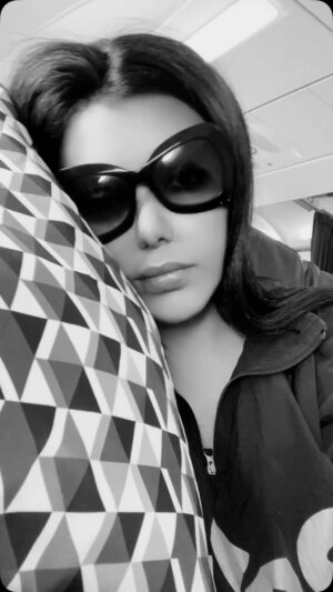 Koena Mitra Instagram - Zzzzzz………✈️🌴🎄🌈🌊🍾

#koenamitra koena #traveler #sunkissed #lovemyjob #instagood #instagram #instamood #instadaily #instatravel