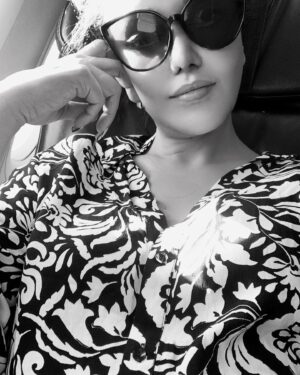 Koena Mitra Instagram - 👑😎✈️🎬❤️🌝👩‍❤️‍💋‍👨

#lovemyself #love #lovemyjob #lovemywork #traveler #instadaily #instamood #instagood #instalove #instacool #instafashion #instareels #koenamitra #koena #koéna #koenaclub #koenamitra😊🙌 #koenamitraworld #koenamitra❤️ #koenamitraofficial #koenamitraji #koenamitrabollywood #bollywoodstyle #bollywood #bollywoodactress