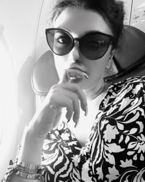 Koena Mitra Instagram - 👑😎✈️🎬❤️🌝👩‍❤️‍💋‍👨

#lovemyself #love #lovemyjob #lovemywork #traveler #instadaily #instamood #instagood #instalove #instacool #instafashion #instareels #koenamitra #koena #koéna #koenaclub #koenamitra😊🙌 #koenamitraworld #koenamitra❤️ #koenamitraofficial #koenamitraji #koenamitrabollywood #bollywoodstyle #bollywood #bollywoodactress