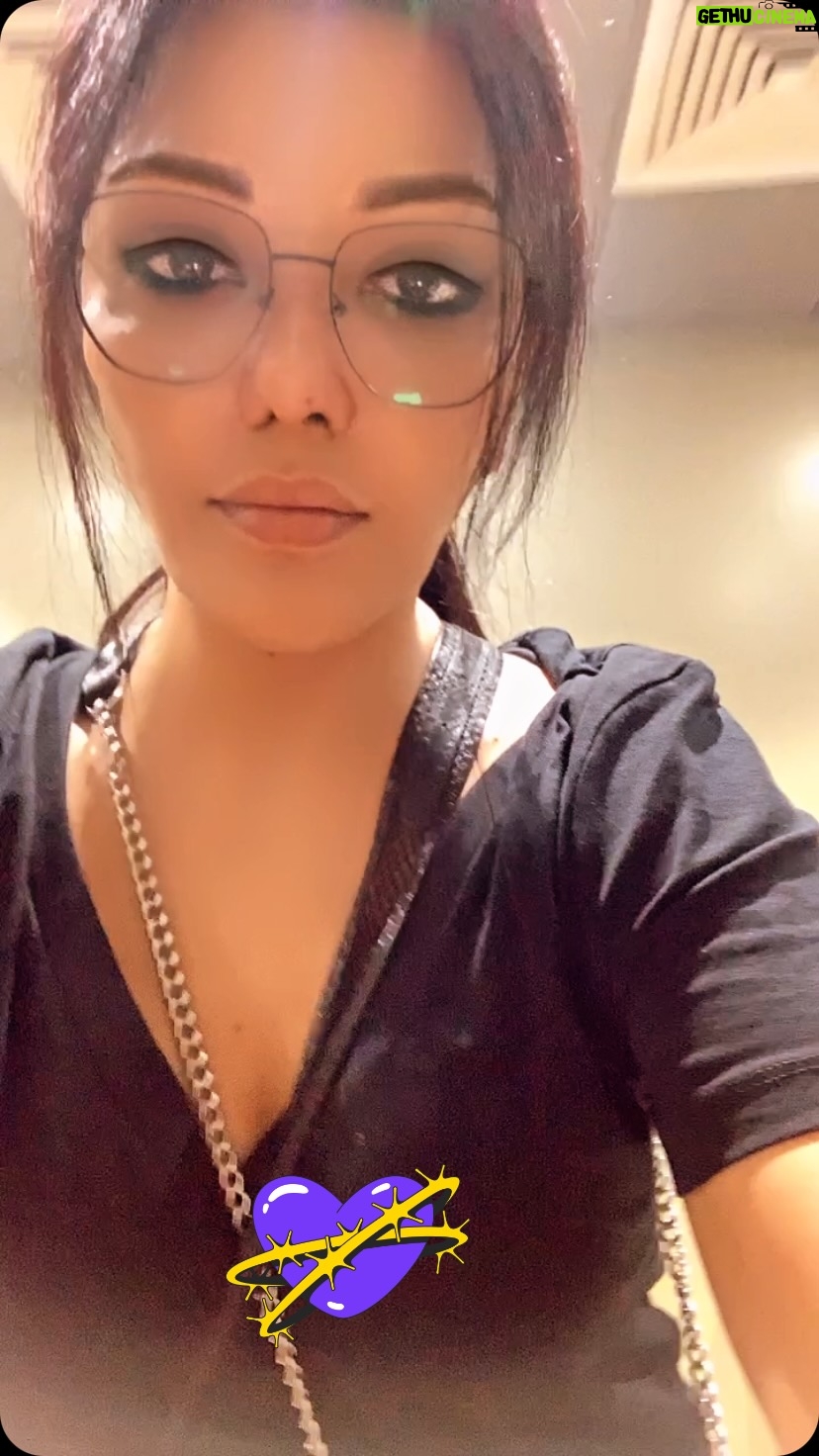 Koena Mitra - 346 Likes - Mai Lovely ho gayi ❤️ ……. #koenamitra #koena #lovemylife❤ #lovemyjob #lovemyself #traveler #moonwalker #moonmagic #dubai❤️ #dubaiinstagram #dubaistyle #marinadubai #burjkhalifa #styleoftheday #style #stylegoals #fashionaddict #koenabollywood #bollywood #bollywoodactor #bollywoodactress #bollywoodlife #nightlife #instagood #instalove #instafashion #instadaily #instatravel #instagram t