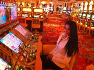 Koena Mitra Instagram - Thank you for the wishes❤️❤️ 

#birthdaygirl #birthdaymonth #birthdayvibes #lovethoughts #loveyourself #loveyourlife #liveauthentic #livelife #vegas #friendsarethefamilywechoose #friendsareawesome #traveler #lovemyjob❤️ #koenamitra😊🙌 #koenamitrasaidit #koena #koenamitrabollywood