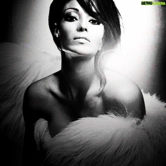 Koena Mitra - 657 Likes - Light? Or Shadow?
#blacknwhites #potraits #potraitshoot #fashionstyle #fashion
