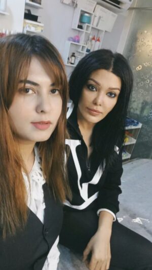Koena Mitra Instagram - KOENA MITRA a well known name in the Indian film industry visited MASTER THE COSMETOLOGY to get her Eyebrows done.
She loved the Black doll peel (Carbon Laser) and new shape of her Brows 
EYEBROWS done by Dr.Priya Lotwani

#koenamitra #microblading #skincare #carbonpeel #bollywoodcelebrity #ombrebrows #drpriyalotwani