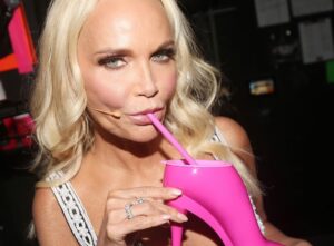 Kristin Chenoweth Instagram - Reminiscing… a round of applause for these 2024 moments!! ✨👏