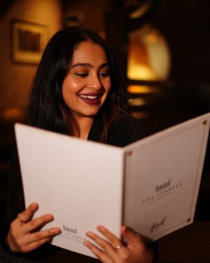 Kristina Patel Instagram - Great food, refreshing drinks and a cozy ambiance -stables Restro & Bar is the place to be. ♥️
.
.
@stables_india 
@lucidmedia.in 
@beyondbaisc 
@nitishsingh__11 
@vandit.sampat 
.
.
#explore #food #foodblogger #foodgasm #blogger #foodblogger #foodblog #krishal #kristinapatel