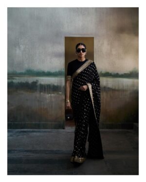 Krithika Babu Instagram - Sabyasachi Campaign August 2024
@sabyasachiofficial 
@tarunvishwaofficial
@sandhyashekar 
@miteshrajani
 #Sabyasachi #TheWorldOfSabyasachi #SabyasachiJewellery #SabyasachiAccessories #25YearsOfSabyasachi 
#krithikababu