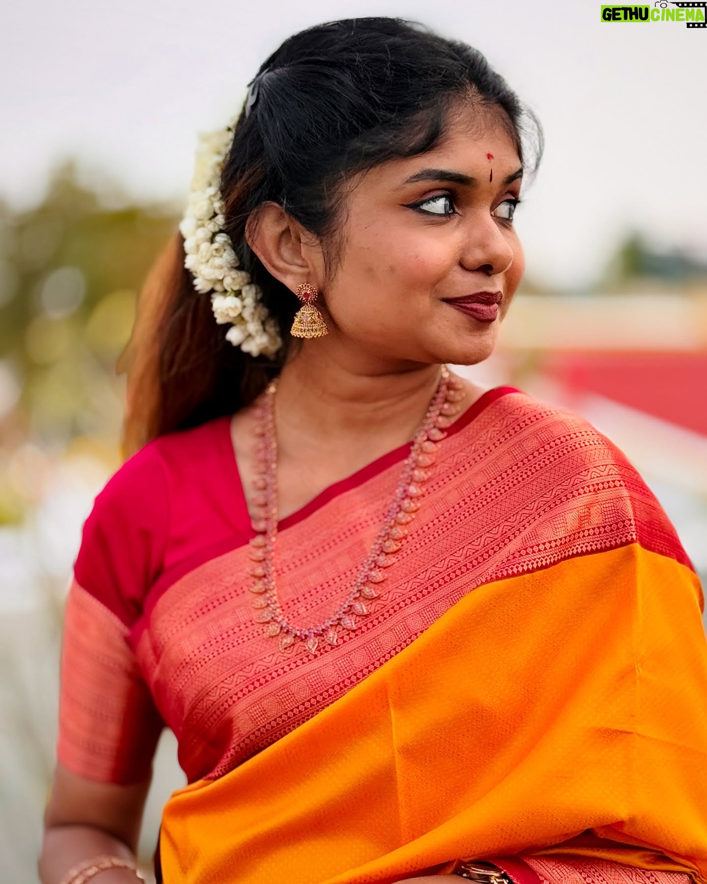 Kriti vamshini - 2.8K Likes - Sumathi enbar ..srivalli enbaar ..selvi arumai theriyaadhor✨🦋
#tamilmuser #therealkritivamshini #love #kaala #rajini #rajinikanth