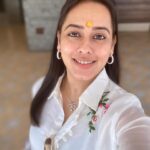 Krutika Desai Khan