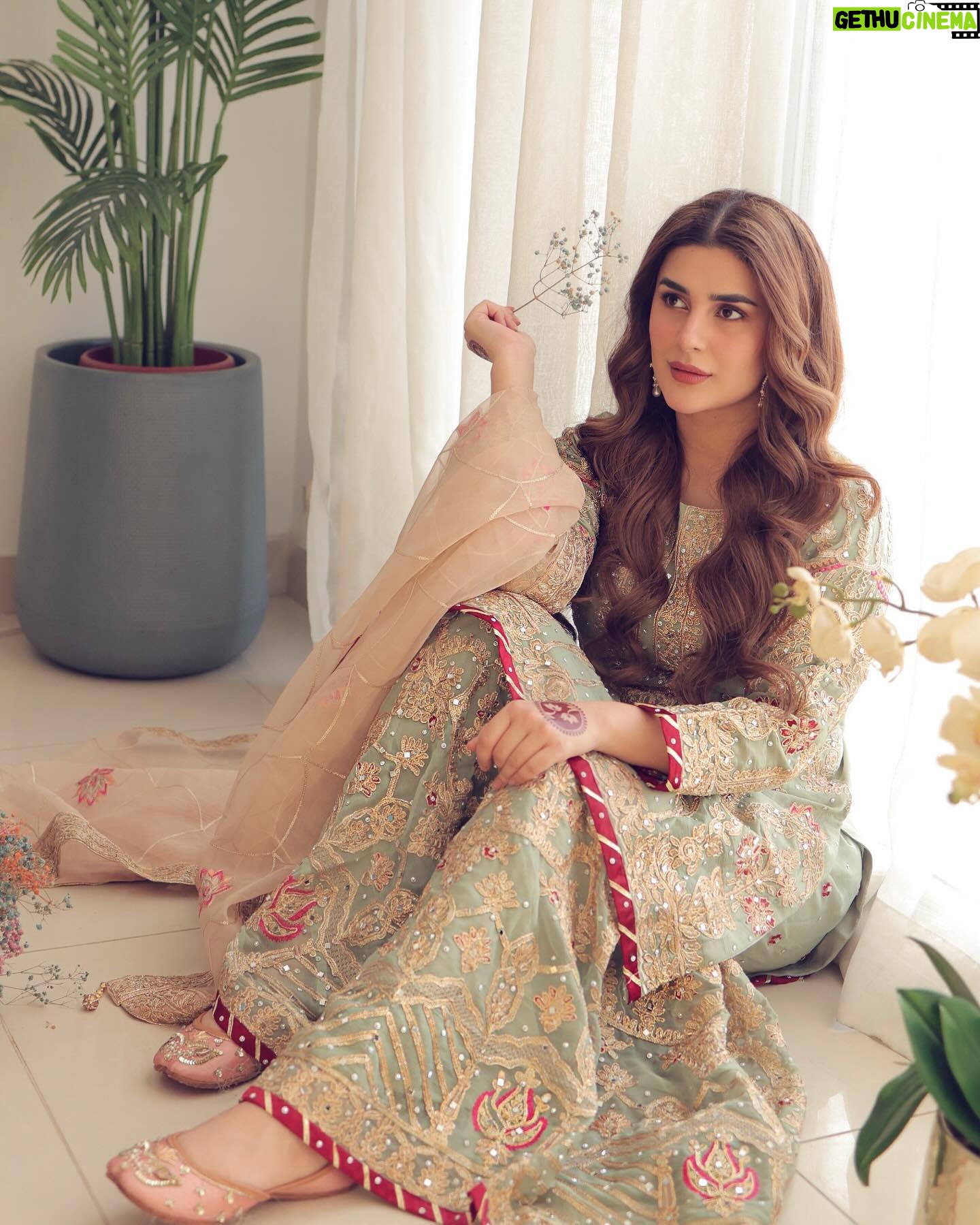 Kubra Khan - 171.2K Likes - میری حسین عید 🌸
@haseensofficial
#StyledbyLAAM #FeelingHaseen #HaseensOfficial