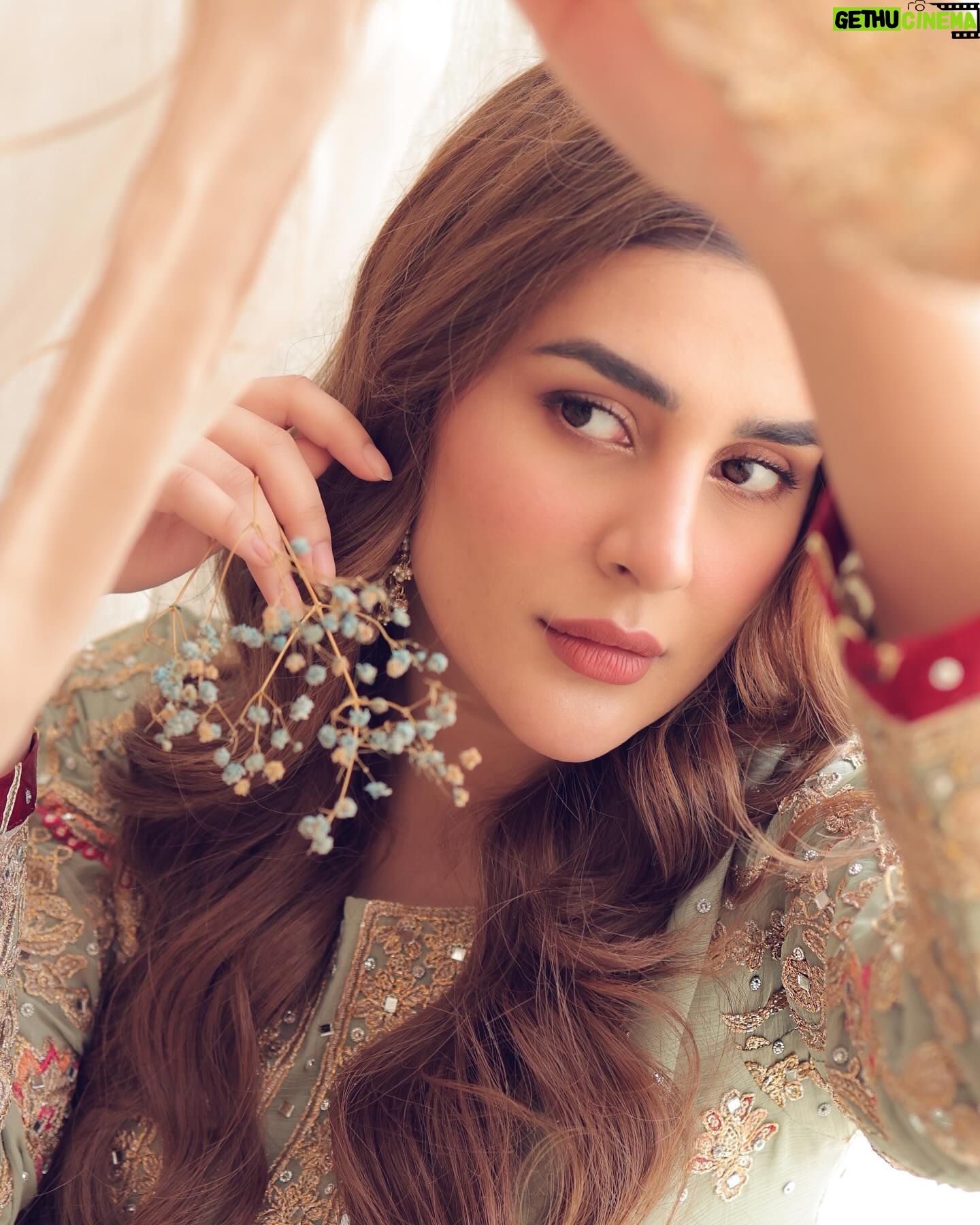 Kubra Khan - 171.2K Likes - میری حسین عید 🌸
@haseensofficial
#StyledbyLAAM #FeelingHaseen #HaseensOfficial