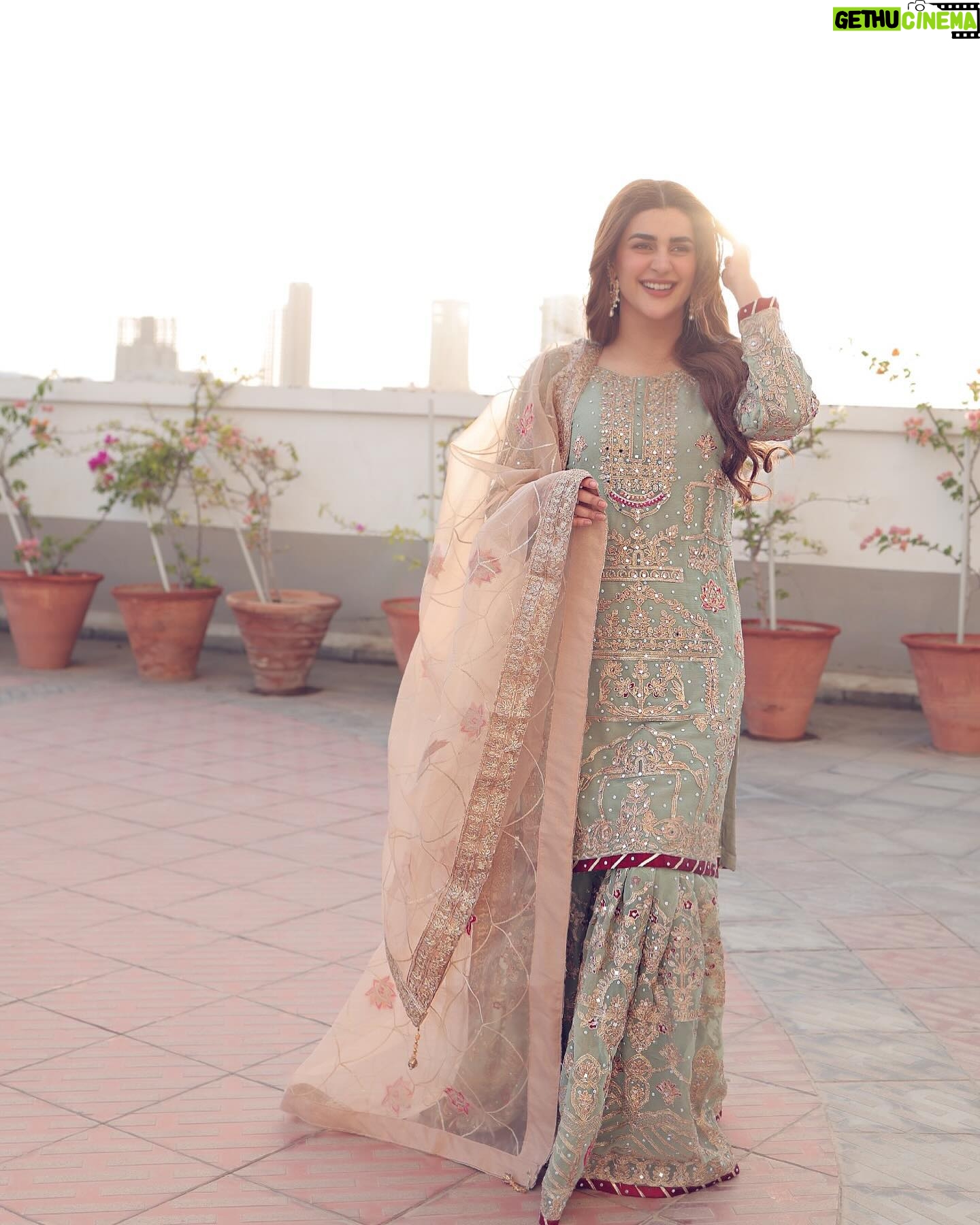 Kubra Khan - 171.2K Likes - میری حسین عید 🌸
@haseensofficial
#StyledbyLAAM #FeelingHaseen #HaseensOfficial