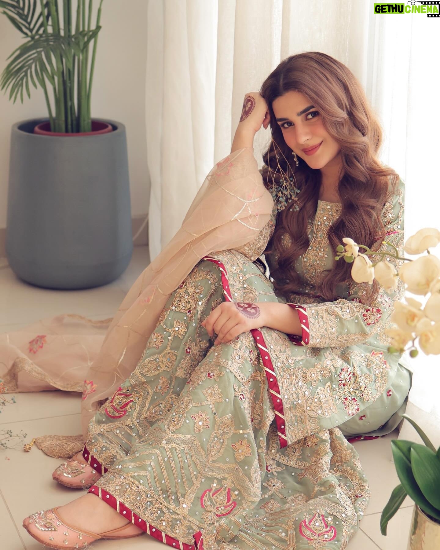 Kubra Khan - 171.2K Likes - میری حسین عید 🌸
@haseensofficial
#StyledbyLAAM #FeelingHaseen #HaseensOfficial