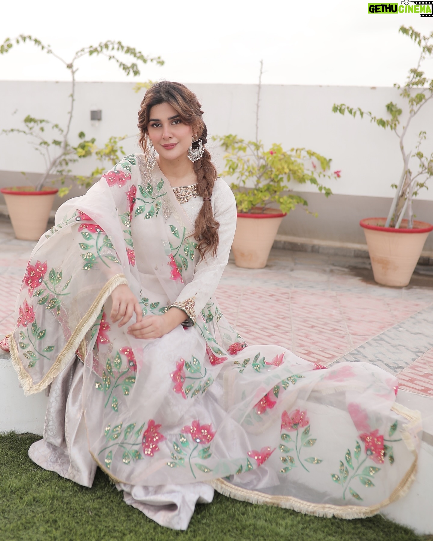 Kubra Khan - 172.6K Likes - @haseensofficial lighting up my Eid like a flower fairy ✨🌸
Eid Mubarak to everyone. While we dive into Eid celebrations.. please don’t forget to be grateful for everything and EVERYONE you have around you. Many would give anything and everything for it. Be kinder. The world isn’t as bright as it once used to be.. the least we can do is be the light for those around us ❤️⭐️
#StyledByLaam #HaseensOfficial #FeelingHaseen