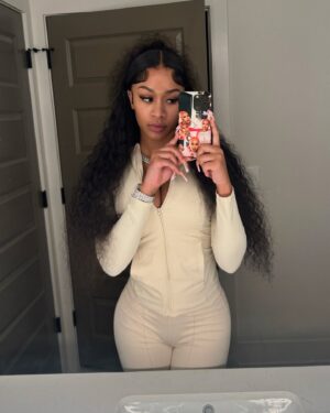 Lakeyah Instagram - got an attitude & the body mean .. ian nun nice 🍨 @FashionNova