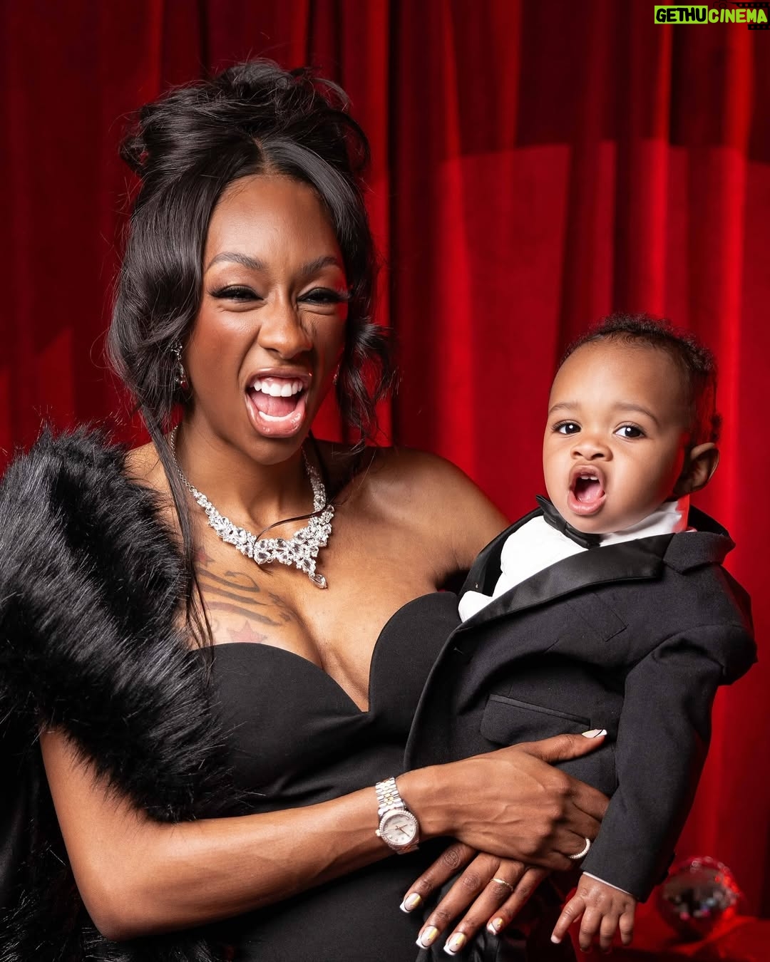 Lala Milan - 243.7K Likes - Merry Christmas 2024🎁🎄 Yall, This is Jayce’s first Christmas and I was super emotional while taking these photos with him🥹 For me, Motherhood is the gift that gives daily❤️ Sending all of you love and holiday joy✨