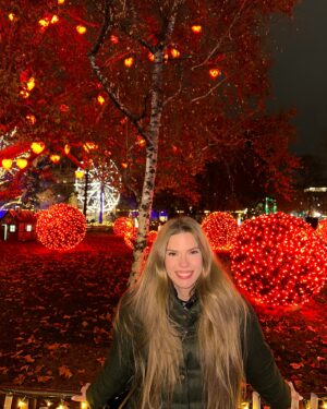 Larissa Gacemer Instagram - Çok tatlısın Wien 🫶🏻 😍🎄💫 #xmas