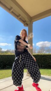 Actress Larsen Thompson HD Photos and Wallpapers January 2025
