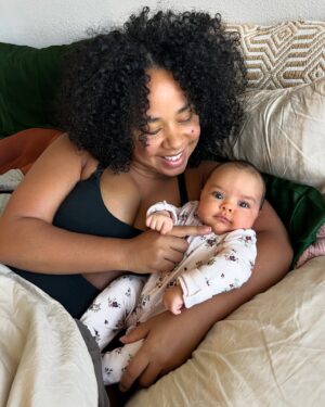 Latonya Williams Instagram - ✨ Closing out the fourth trimester - here’s what’s helped me thrive through those FTM blues ⬇️

First of all: LOOK AT THAT FACE 🥰

To think I once said I didn’t want kids.

I had to ask myself—why? What was I so afraid of? Turns out, I was really attached to the way I’d defined myself—by what I did, how I did it, and when. I was afraid of losing myself and everything I’d worked so hard for.

Processing those fears wasn’t easy, but with the right tools and an amazing community, I started to let go of those old definitions.

And now that she’s here…

I’ve learned that holding onto those definitions—especially the how and when of life before her—only creates frustration. That frustration can put distance between us and our babies.

But when we let go, we find stability. We stop judging, stop comparing, and start showing up—fully present. That presence helps us notice the little cues our babies give us, anticipate their needs, and build a connection that goes beyond words.

That connection all started with letting go.

And turns out, I don’t feel lost at all. My days may not look the same, I may not look the same, but I get to redefine myself alongside the most amazing, chill and adorable little human.

This truly is what life is all about. 💕

#FourthTrimester #NewMomJourney #FirstTimeMom #FTM #MomLife #LettingGo #RedefiningMotherhood #MomSupport #BabyCues #parentingjourney