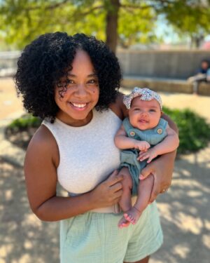 Latonya Williams Instagram - ✨ Closing out the fourth trimester - here’s what’s helped me thrive through those FTM blues ⬇️

First of all: LOOK AT THAT FACE 🥰

To think I once said I didn’t want kids.

I had to ask myself—why? What was I so afraid of? Turns out, I was really attached to the way I’d defined myself—by what I did, how I did it, and when. I was afraid of losing myself and everything I’d worked so hard for.

Processing those fears wasn’t easy, but with the right tools and an amazing community, I started to let go of those old definitions.

And now that she’s here…

I’ve learned that holding onto those definitions—especially the how and when of life before her—only creates frustration. That frustration can put distance between us and our babies.

But when we let go, we find stability. We stop judging, stop comparing, and start showing up—fully present. That presence helps us notice the little cues our babies give us, anticipate their needs, and build a connection that goes beyond words.

That connection all started with letting go.

And turns out, I don’t feel lost at all. My days may not look the same, I may not look the same, but I get to redefine myself alongside the most amazing, chill and adorable little human.

This truly is what life is all about. 💕

#FourthTrimester #NewMomJourney #FirstTimeMom #FTM #MomLife #LettingGo #RedefiningMotherhood #MomSupport #BabyCues #parentingjourney