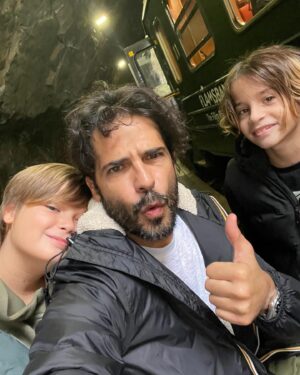 Laura Chiatti Instagram - La natura t’invita e t’ama: riposati nel suo seno, ch’essa t’apre sempre; quando tutto per te cambia, la natura resta la stessa, e lo stesso sole sorge sui tuoi giorni.”(Alphonse de Lamartine) … ♥️Norvegia .