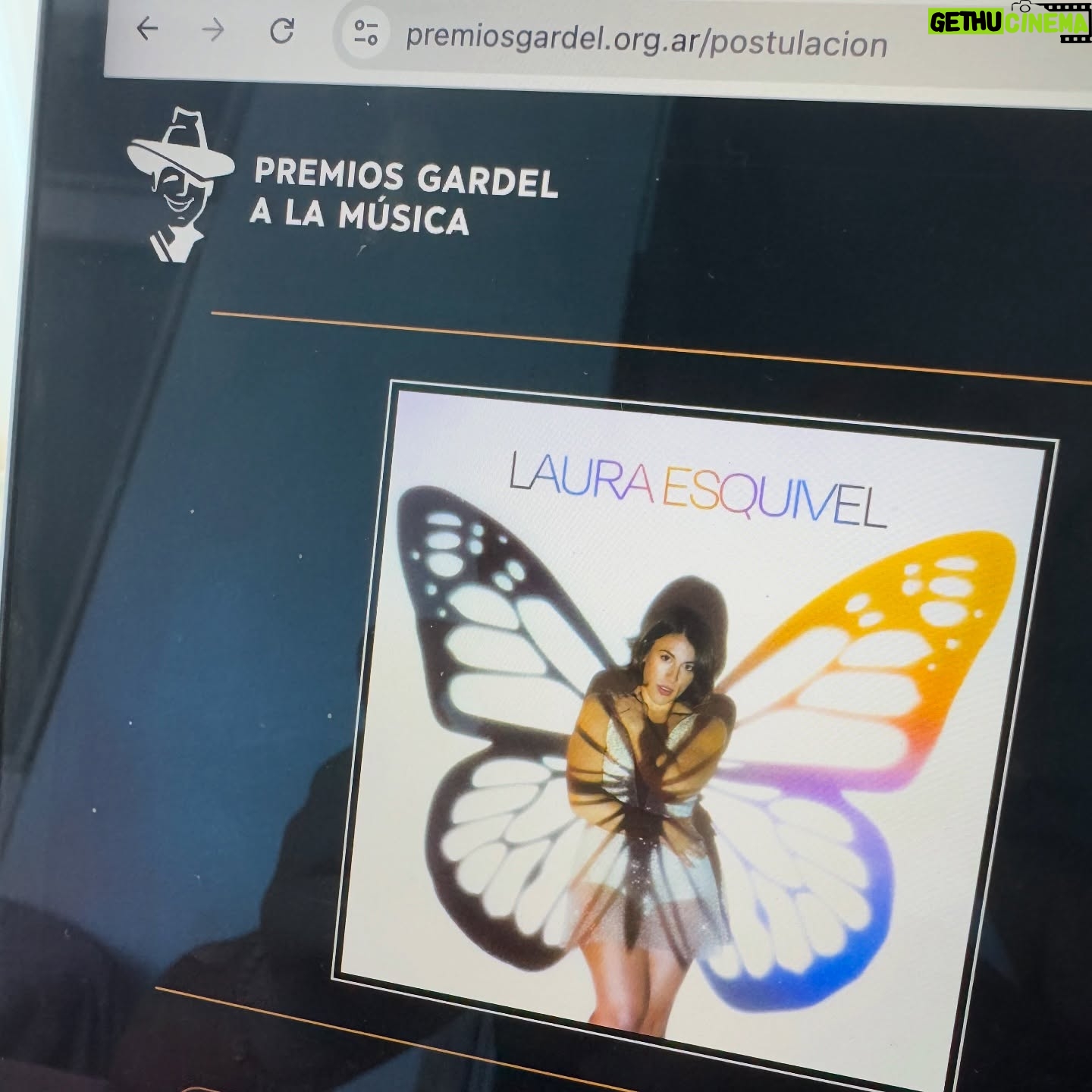 Laura Esquivel - 20.1K Likes - 🦋 hoy postulé mi amado álbum LAURA ESQUIVEL a los @premiosgardel 🤞🏻
me emociona.. sí…. porque por fín me animé a hacer música. eso que fue tan postergado en mi vida y carrera.
un álbum 100% independiente. hecho con amor, y buenos mensajitos que te llegan al alma.
éste es el comienzo de un largo camino. gracias por estar y conectar juntos 🎵
mi equipo es chico, pero muy talentoso. y se ve plasmado en cada una de las partes de éste proyecto. y sí.. estoy orgullosa. es mi primer producción 💖
gracias por ser parte 🥹✨
@capifarg #premiosgardel2025 #premiosgardel
