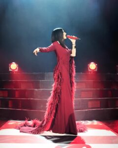 Actress Laura Pausini HD Photos and Wallpapers January 2025