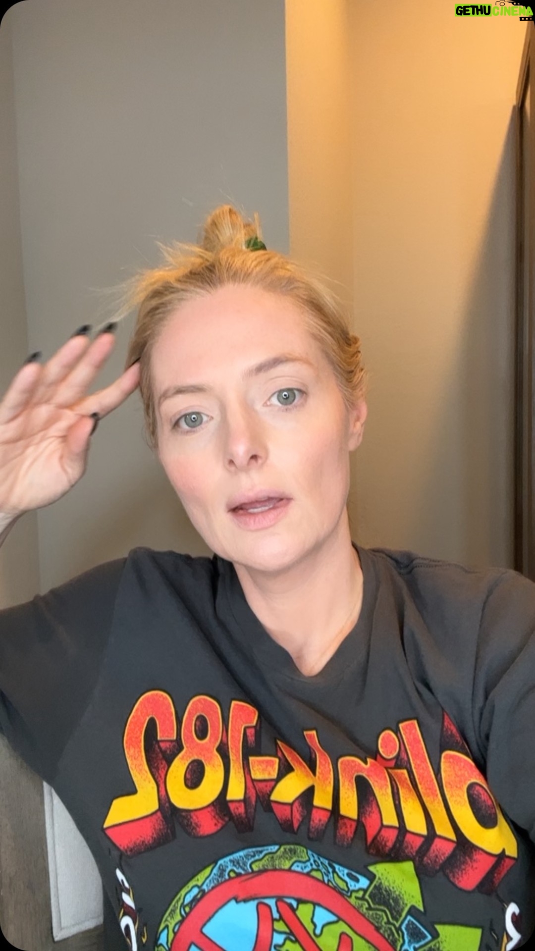 Lauren Ash - 6.6K Likes - Sorry folks!