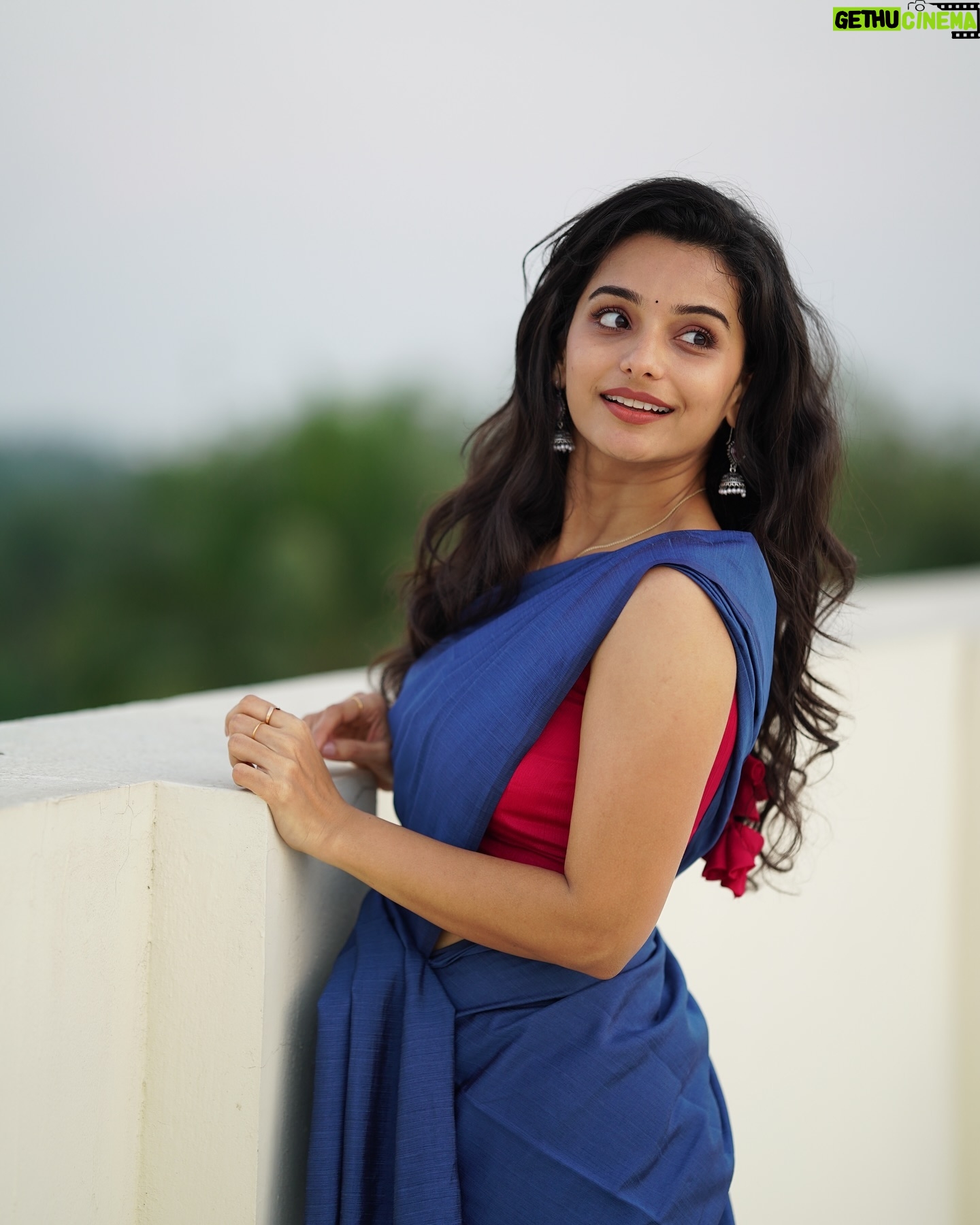 Lavanyaa - 71.9K Likes - 💙🧿
Outfit @sambhaviboutique
Photography @kanyamedia