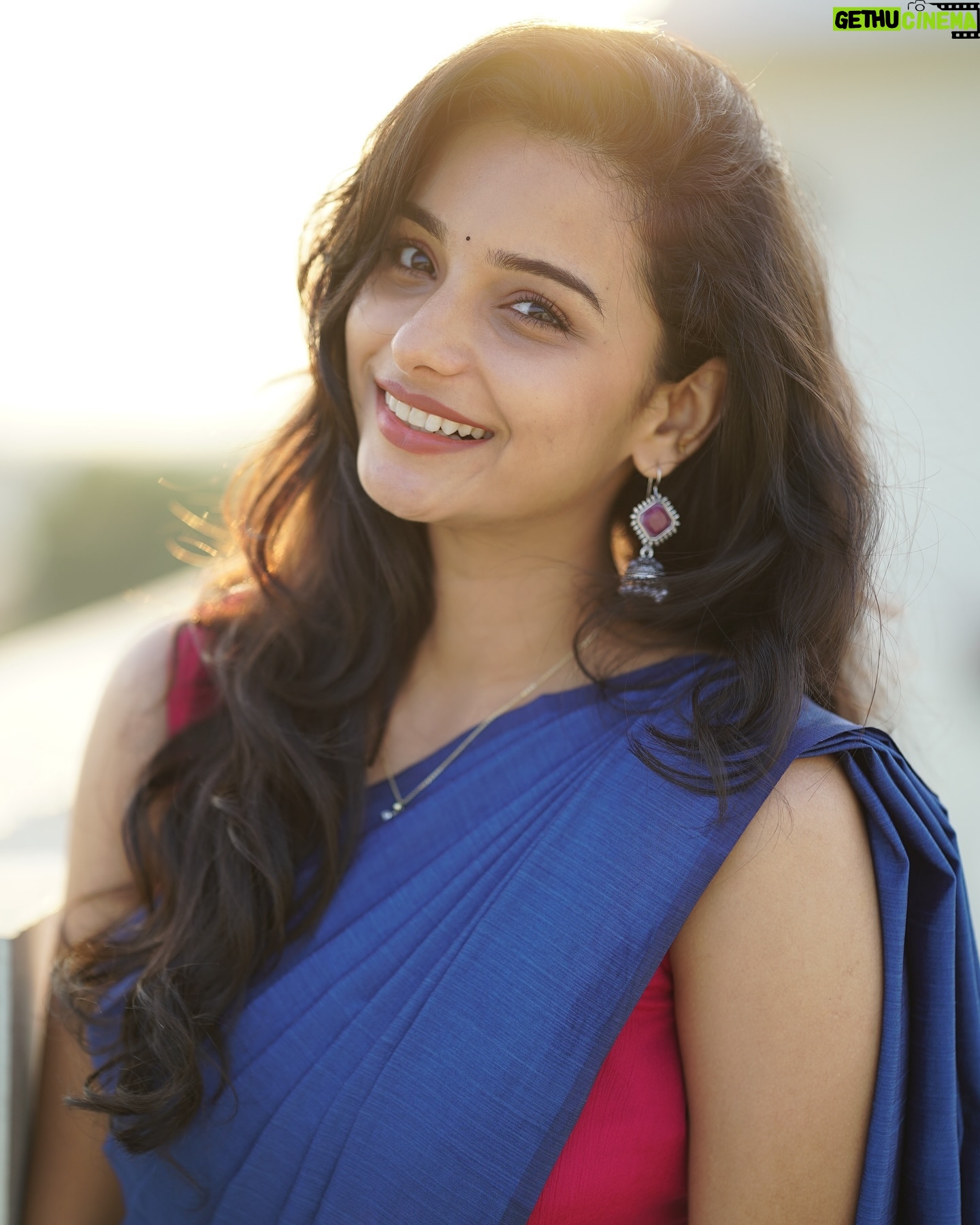 Lavanyaa - 71.9K Likes - 💙🧿
Outfit @sambhaviboutique
Photography @kanyamedia