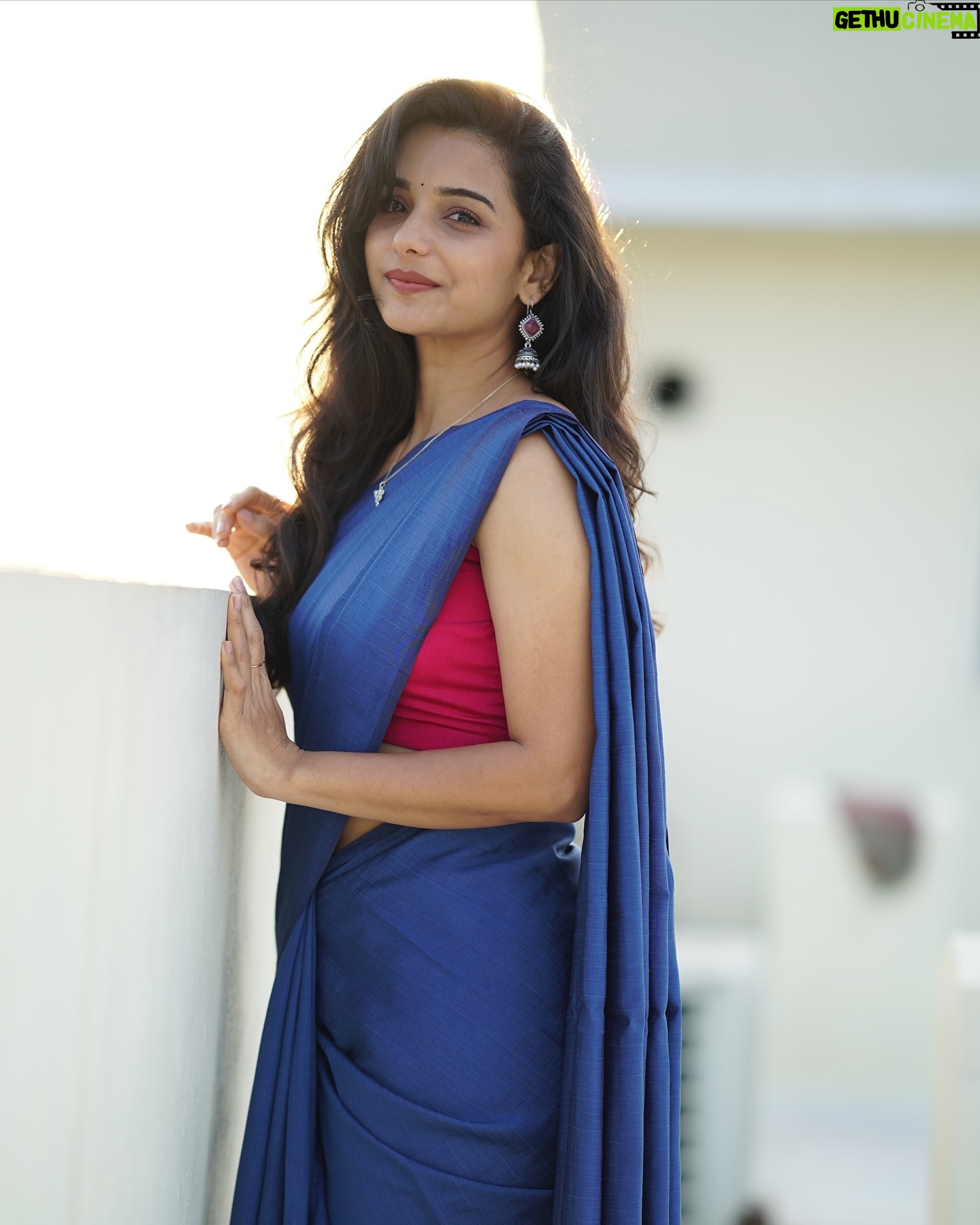 Lavanyaa - 71.9K Likes - 💙🧿
Outfit @sambhaviboutique
Photography @kanyamedia