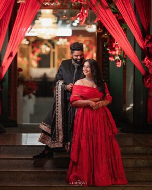 Laxmi Shetty Instagram - ❤️

📸 @thecelebrant.in 
Decor @gowjee_events 
Sahils Outfit: @dapperanddare.in 
Laxmi’s outfit : custom made @beyondusual_ 
Makeup & hair: @megna_alva @manish_hairstylist 
Jewelry : @tdfdiamondsandgold 

#SahilKeGharAayiLaxmi