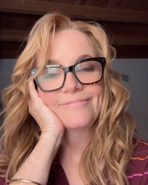 Lea Thompson Instagram - Good morning friends. Another day! Another chance to be a decent person. #justsaynotobeingajerk #yesonpropositiongoodfolks