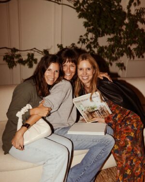 Leanne Ford Instagram - “On a recent crisp, autumn evening in Pennsylvania, close friends and loved ones gathered at Leanne Ford’s home to celebrate the launch of her first-ever (believe it or not!) design book. “ — by @bykellyallen from @housebeautiful 

I was supposed to do a beautiful fancy book launch party in New York City — which, let’s be honest, would have been wonderful. But ultimately I wanted to celebrate THIS book in THIS home — the space that it was about — among incredible neighbors and long time friends and my family — in jeans and a sweatshirt. And it was perfect. 

And let me tell you, martinis on a Monday turns out to be a great idea! (I only wish I had more of my Sewickley friends numbers to invite you all! Guess I’m gonna need to have another Monday party!!)

// #LeanneFordInteriors #TheSlowDown shot by @sarahbarlow for @housebeautiful