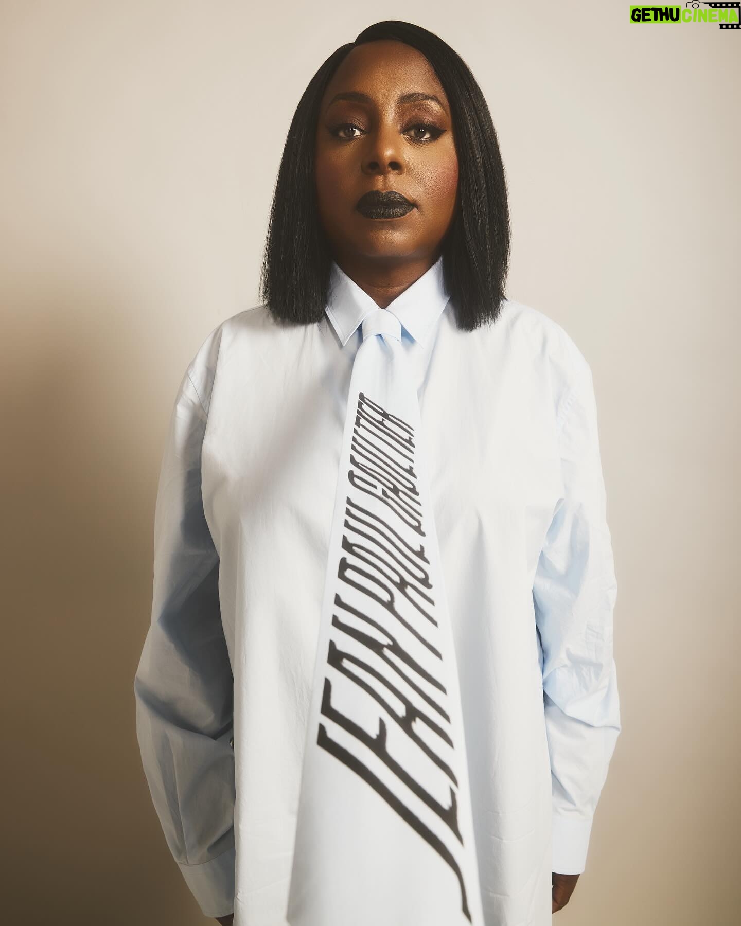 Ledisi - 3.7K Likes - “When I wear Jean Paul Gaultier, I feel sexy-geeky chic. In JPG, I feel like my true nerdy self.” ❤️- @ledisi
#CoverGirl
My L’Officiel Monaco Magazine, digital cover story, A Journey of Passion, Purpose, and Power, is available now. @lofficielmonaco
Full Article (Link in Bio)
TEAM CREDITS
- Photographer: @jdthecombo
- Fashion Stylist & Creative Director:
@mickeyboooom @theonly.agency
- Hairstylist:@iamstacygray
- Makeup artist: @makeupbylatisha
- Production: @freemenbymickey
- Photographer assistant: @orensiddo
- Stylist assistant: @cecewetrust
- Ledisi’s Publicist @mzguinness
Shirt: @jeanpaulgaultier #jeanpaulgaultier
Shoes: @louboutinworld
Trench: @pence1979
#ledisi #goodlife #fashion