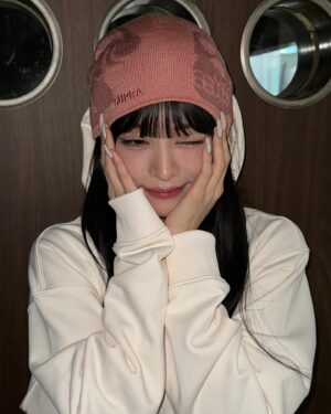 Lee Chae-young Instagram - #광고 즐거웠던 @supra_korea 현장🏍️