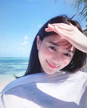 Lee Elijah Instagram - 