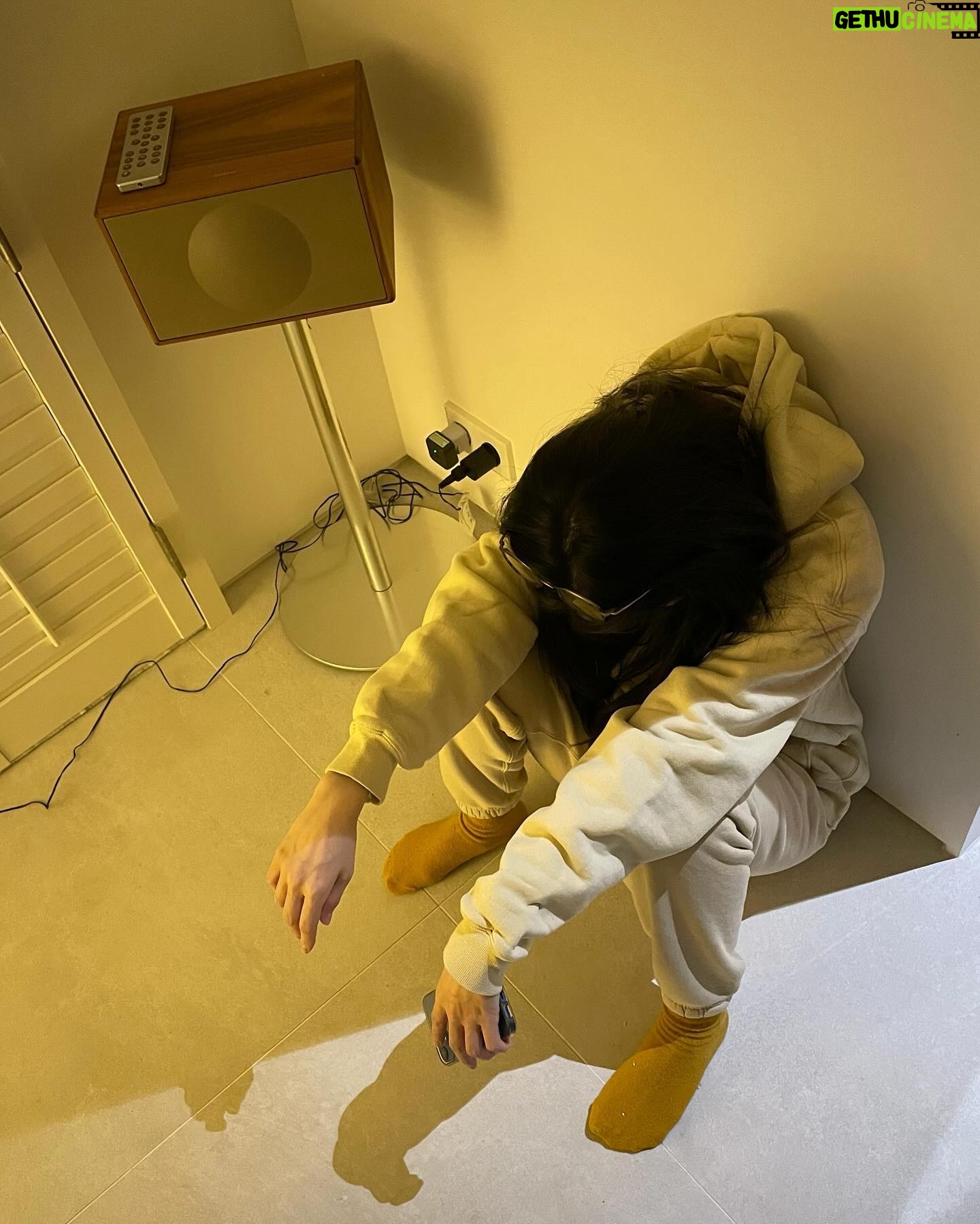 Lee Hae-ri - 35.2K Likes - 불태웠다 진짜🔥
철수 없어요.
1년 동안
매일 크리스마스 할게요
-크리스마스 도라이-
앗 그리고 크리스마스 선물 하나 준비했는뎅…🫣
