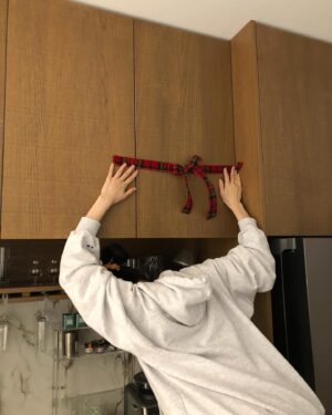 Lee Hae-ri Instagram - 불태웠다 진짜🔥
철수 없어요.
1년 동안 
매일 크리스마스 할게요
-크리스마스 도라이-

앗 그리고 크리스마스 선물 하나 준비했는뎅…🫣