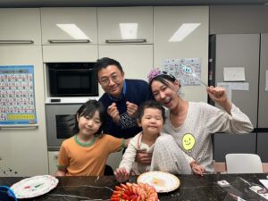 Lee Ji-hye Instagram - 내일은 
내 46세 생일

전날인데도
벌써 시작되었네❤️

고마워요