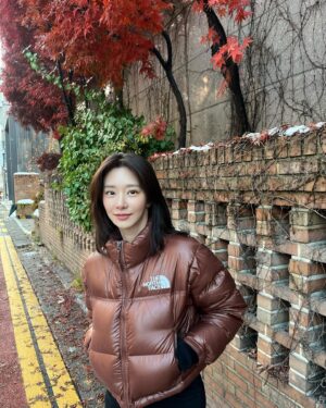Lee Ju-bin Instagram - ⛄️ #ad #노스페이스 #눕시패딩