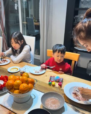 Lee Mi-do Instagram - 우리의 연말 이것저것 이모저모
#모두따뜻한연말보내세요