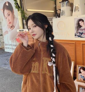 Lee Si-woo Instagram - 금호랑 첫 커피차 🦊☕️
🫶🏻 @bigpicture_ent