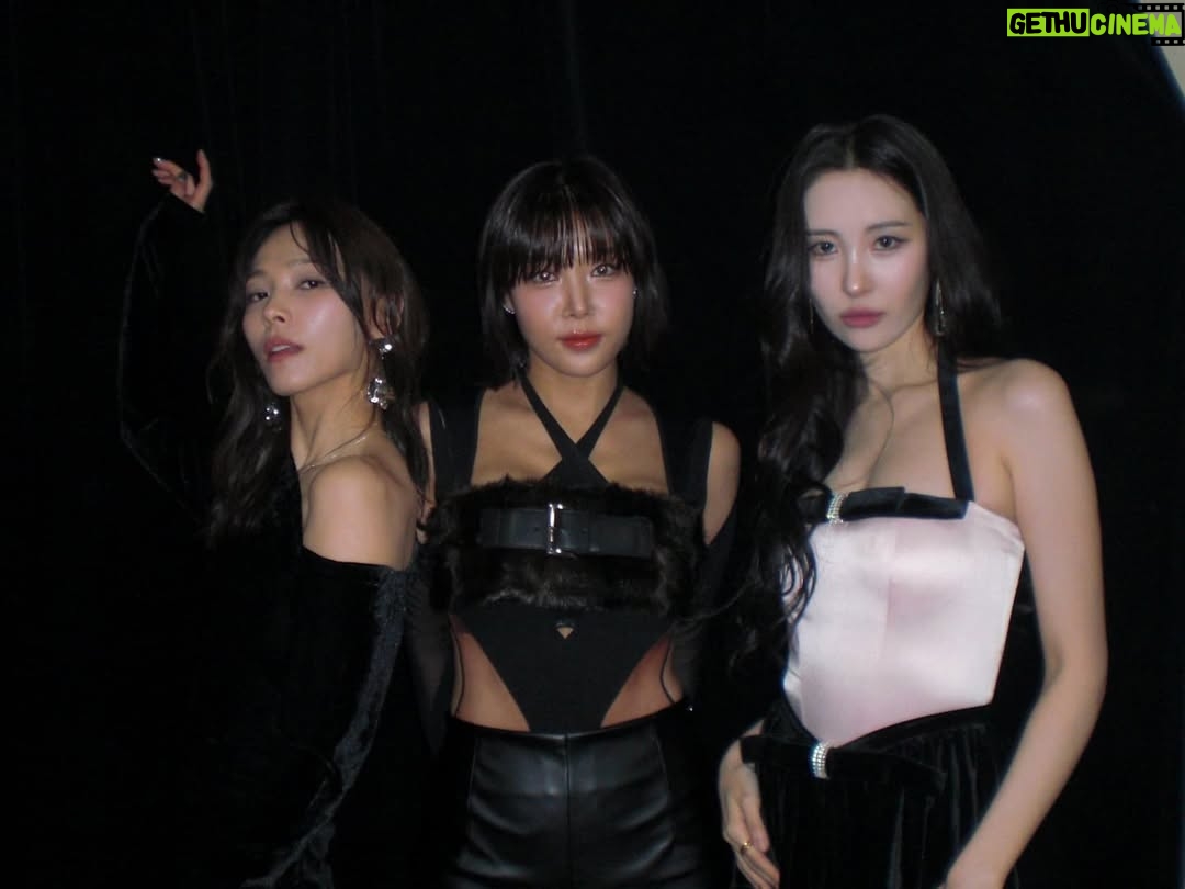 Lee Sun-mi - 285.2K Likes - 시켜줘 명예 JYP