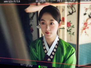 Lee You-mi Instagram - #mr플랑크톤 🐼🤣 
👩🏆 🌞등 🐯등 ♨️ 🦶🌸 💒 😝