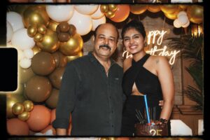 Leher Khan Instagram - My heart feels full 🤍 
Thank you so much 🌸
Nothing much to say, just so much love 🥰
(Missed you @atlee47 sir) 💕
