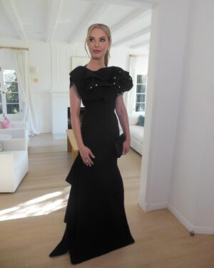 Leslie Grossman Instagram - Best date best night best ponytail 💫
