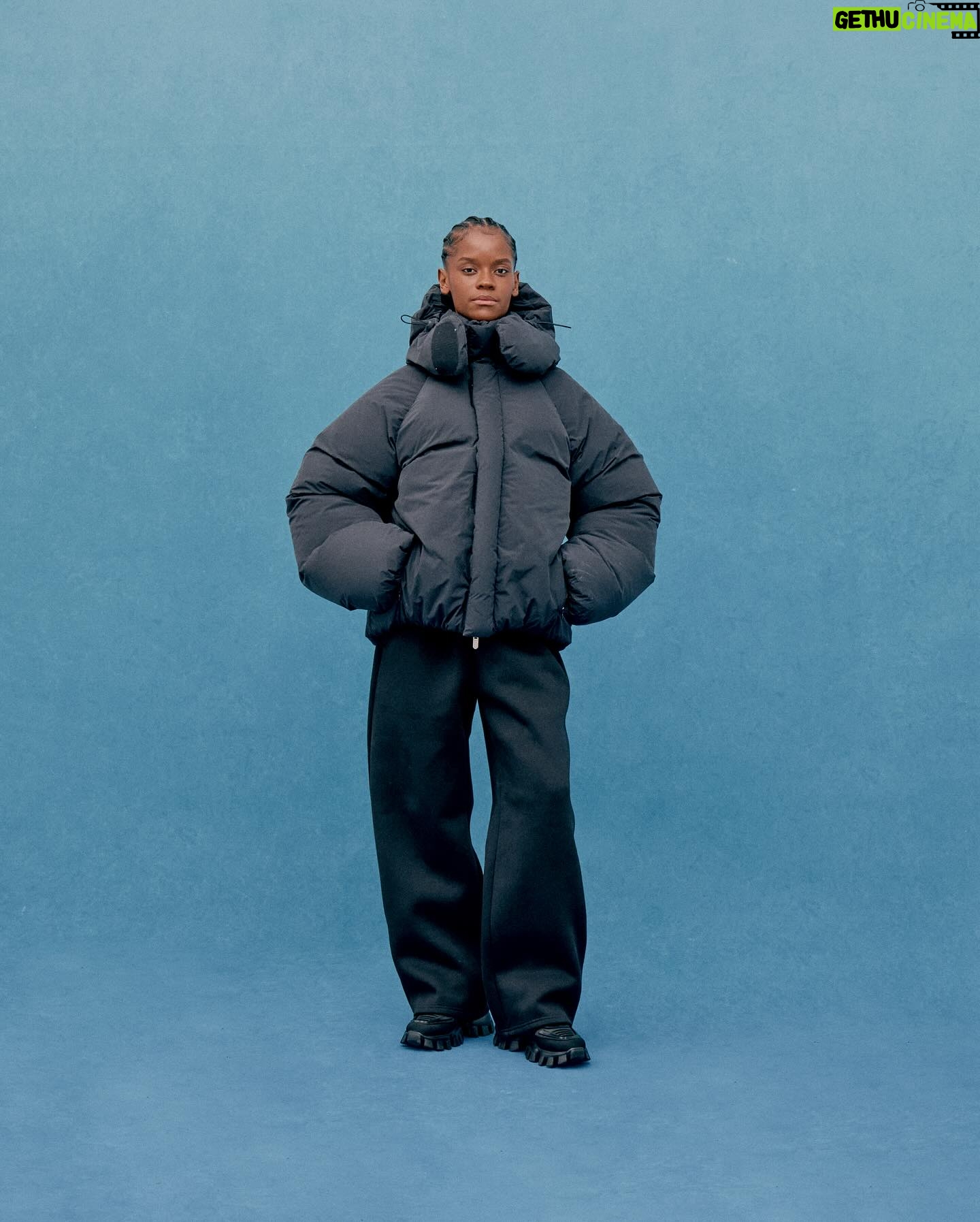 Letitia Wright - 90.1K Likes - Introducing the final segment of our Welcome Home campaign, featuring @letitiawright and her family on this special Christmas Day. A celebration of family, connection, and the beauty of coming together during this season.
For Letitia and her two younger siblings and cousin - Mariam, Hakeem & Rushan, the idea of home is all encompassing—it’s love, trust and a place of safety. Vulnerability and the process of building one another is a shared experience amidst their family.
When speaking to Hakeem about the feeling of being alongside his family on a campaign, which had never been done before, he expressed a sentiment of pride and belief of this being a direct result of love between his family and within the team, to be able to produce an authentic culmination of multiple forms of family.
Additionally, speaking to Mariam about how her family has formed who she is today, she said that they’d been the rock of her life, being there at every crucial step of her development from child to young adult.
Lastly, when asking cousin Rushan about his family’s importance to him it was as simple as it being everything to him. Nothing compares to the genuineness and real truthfulness of your family’s love.
In this collection, Letitia and her family wear a mixture of Night V2 Zip Hoodies & Pullovers, alongside Night V2 Stacks & Night Bermuda Nylon Pants. Their uniformity remphasises the solidarity they share between each other, through all they’ve experienced together as a family.
From our family to yours, wishing you a Merry Christmas filled with love, connection, and the warmth of togetherness.
Shot by @feng_ish
Lighting Gaffer: Akira Trees @a.trees
Creative Director : @emxxuel
Assistant to Creative Director: @michaelkings._
Producer: Abiola @abiolaa.k
Assistant Producer: @deborahray_
Stylist: @marikabastien
Stylist: @kadz.david
BTS: Luca Allick-Smith
Assistant: @amarachifelix_
Assistant: Daniel Atere
Assistant: Blessing Arogula-Kadejoh
MUA: @vinvivaa
Hair Stylist: @brendafordhair
#WelcomeHome #MerryChristmas