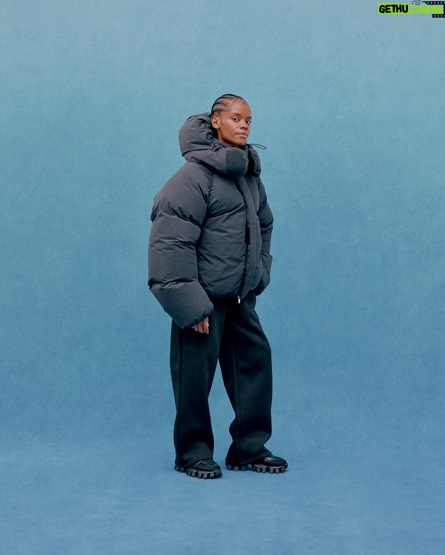 Letitia Wright - 90.1K Likes - Introducing the final segment of our Welcome Home campaign, featuring @letitiawright and her family on this special Christmas Day. A celebration of family, connection, and the beauty of coming together during this season.
For Letitia and her two younger siblings and cousin - Mariam, Hakeem & Rushan, the idea of home is all encompassing—it’s love, trust and a place of safety. Vulnerability and the process of building one another is a shared experience amidst their family.
When speaking to Hakeem about the feeling of being alongside his family on a campaign, which had never been done before, he expressed a sentiment of pride and belief of this being a direct result of love between his family and within the team, to be able to produce an authentic culmination of multiple forms of family.
Additionally, speaking to Mariam about how her family has formed who she is today, she said that they’d been the rock of her life, being there at every crucial step of her development from child to young adult.
Lastly, when asking cousin Rushan about his family’s importance to him it was as simple as it being everything to him. Nothing compares to the genuineness and real truthfulness of your family’s love.
In this collection, Letitia and her family wear a mixture of Night V2 Zip Hoodies & Pullovers, alongside Night V2 Stacks & Night Bermuda Nylon Pants. Their uniformity remphasises the solidarity they share between each other, through all they’ve experienced together as a family.
From our family to yours, wishing you a Merry Christmas filled with love, connection, and the warmth of togetherness.
Shot by @feng_ish
Lighting Gaffer: Akira Trees @a.trees
Creative Director : @emxxuel
Assistant to Creative Director: @michaelkings._
Producer: Abiola @abiolaa.k
Assistant Producer: @deborahray_
Stylist: @marikabastien
Stylist: @kadz.david
BTS: Luca Allick-Smith
Assistant: @amarachifelix_
Assistant: Daniel Atere
Assistant: Blessing Arogula-Kadejoh
MUA: @vinvivaa
Hair Stylist: @brendafordhair
#WelcomeHome #MerryChristmas