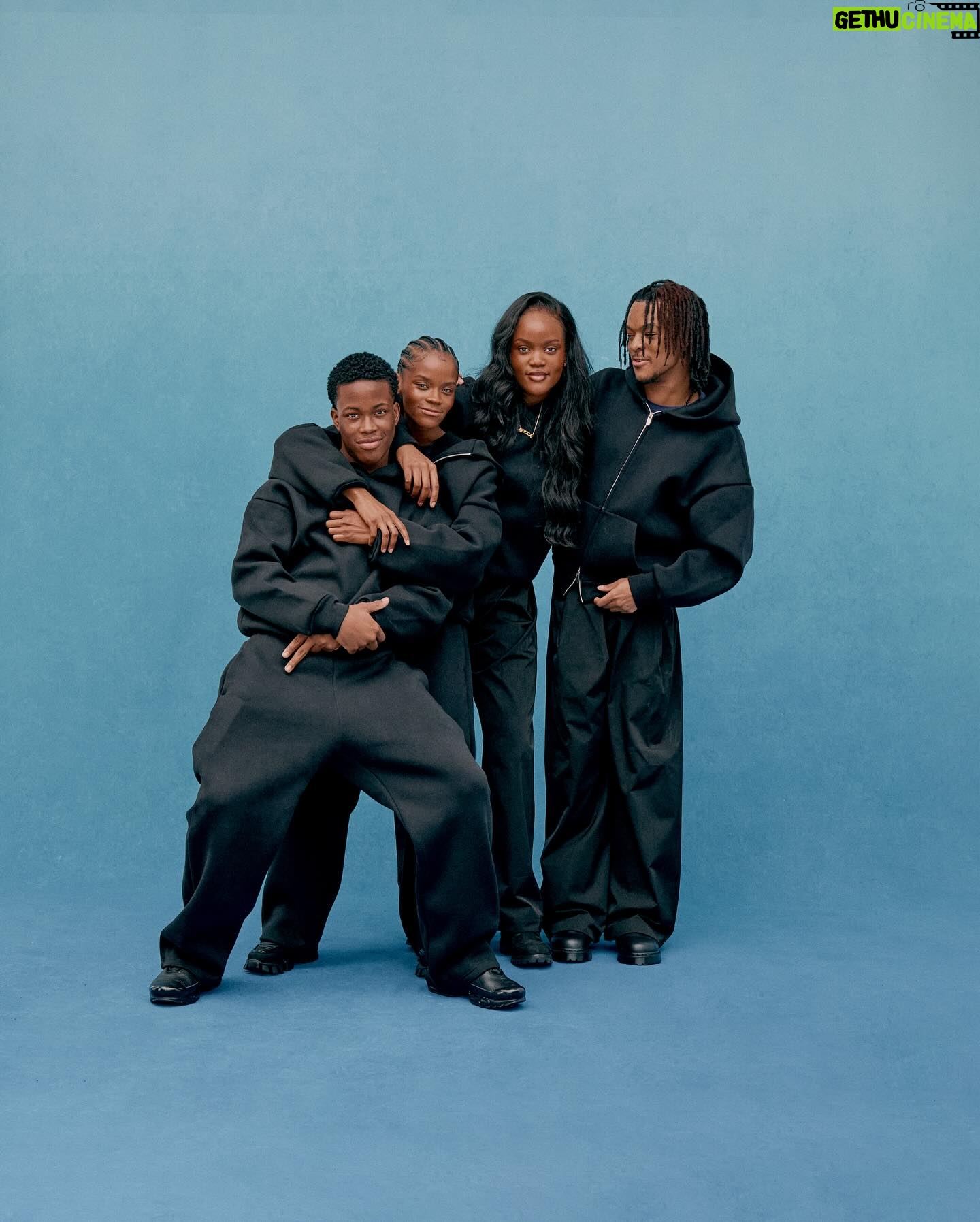 Letitia Wright - 90.1K Likes - Introducing the final segment of our Welcome Home campaign, featuring @letitiawright and her family on this special Christmas Day. A celebration of family, connection, and the beauty of coming together during this season.
For Letitia and her two younger siblings and cousin - Mariam, Hakeem & Rushan, the idea of home is all encompassing—it’s love, trust and a place of safety. Vulnerability and the process of building one another is a shared experience amidst their family.
When speaking to Hakeem about the feeling of being alongside his family on a campaign, which had never been done before, he expressed a sentiment of pride and belief of this being a direct result of love between his family and within the team, to be able to produce an authentic culmination of multiple forms of family.
Additionally, speaking to Mariam about how her family has formed who she is today, she said that they’d been the rock of her life, being there at every crucial step of her development from child to young adult.
Lastly, when asking cousin Rushan about his family’s importance to him it was as simple as it being everything to him. Nothing compares to the genuineness and real truthfulness of your family’s love.
In this collection, Letitia and her family wear a mixture of Night V2 Zip Hoodies & Pullovers, alongside Night V2 Stacks & Night Bermuda Nylon Pants. Their uniformity remphasises the solidarity they share between each other, through all they’ve experienced together as a family.
From our family to yours, wishing you a Merry Christmas filled with love, connection, and the warmth of togetherness.
Shot by @feng_ish
Lighting Gaffer: Akira Trees @a.trees
Creative Director : @emxxuel
Assistant to Creative Director: @michaelkings._
Producer: Abiola @abiolaa.k
Assistant Producer: @deborahray_
Stylist: @marikabastien
Stylist: @kadz.david
BTS: Luca Allick-Smith
Assistant: @amarachifelix_
Assistant: Daniel Atere
Assistant: Blessing Arogula-Kadejoh
MUA: @vinvivaa
Hair Stylist: @brendafordhair
#WelcomeHome #MerryChristmas
