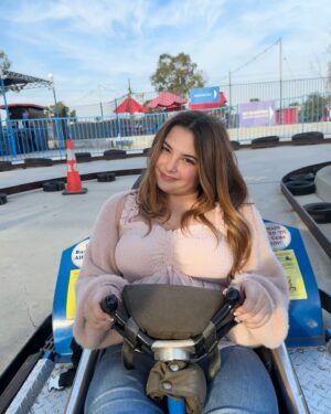 Lexi Rabe Instagram - Been awhile since we have been at @officialboomersparks this is the best place to just hang on a Saturday with your besties! Love the unlimited ride pass! It has everything from  mini golf, go karts. rides, laser tag and arcade! Thanks Boomers! for having us!! #amusementpark #minigolf #gokarts #arcade #bestiehangout #socal